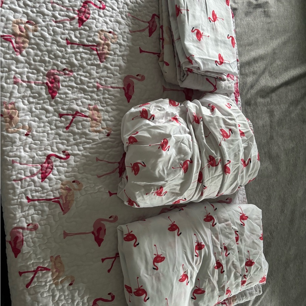 Flamingo sheet and quilt set